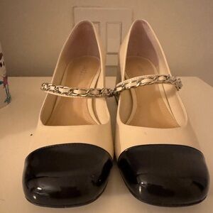 Arezzo (Brazilian brand) Two-Tone Women's Shoes Chanel style